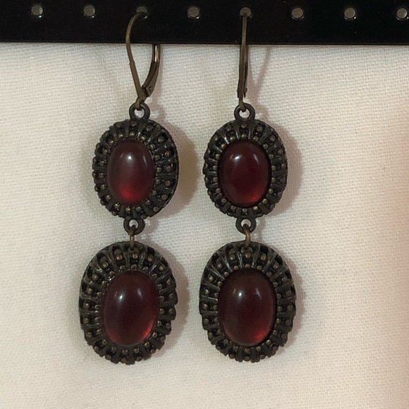 Avon pendant and earring set, faux dark stone - Picture 2 of 12